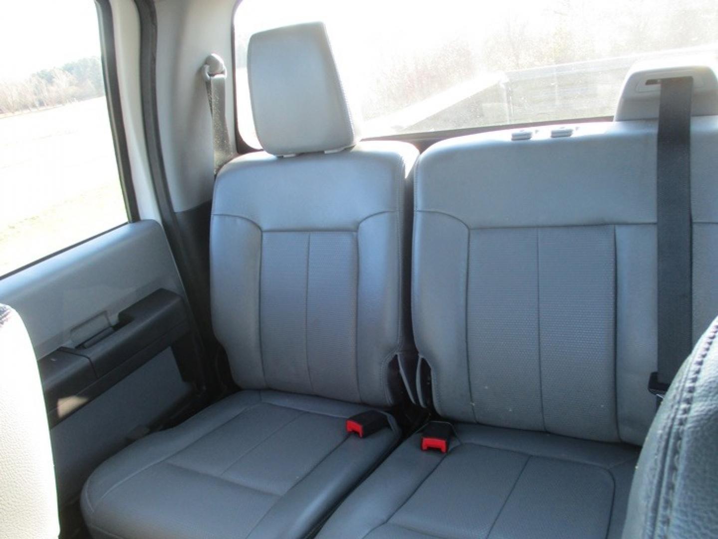 2016 White /Gray Ford F-250 SD (1FT7W2B60GE) with an 6.2 V8 engine, Auto transmission, located at 1725 US-68 N, Bellefontaine, OH, 43311, (937) 592-5466, 40.387783, -83.752388 - Photo#13